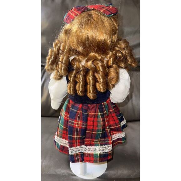 -DOLL artmark Chicago Ltd Violin Playing Porcelain - Picture 5 of 7